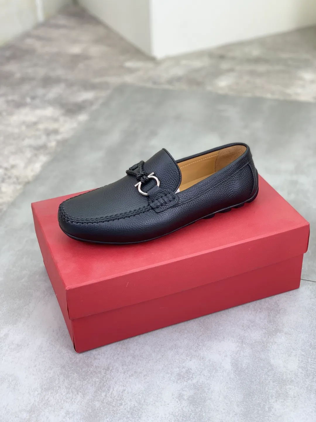 Men's men's shoes 💰P480 New high quality [Ferragamo/Ferragamo] The latest model in the counter Original imported calfskin, imported cowhide lining + original luxury metal buckle + original combination outsole Comparison without pressure Code number: 38-44 (45 customized)